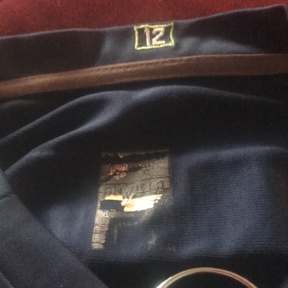 Russell Wilson #3 Good shape no holes or tears. V-neck - Picture 4 of 4